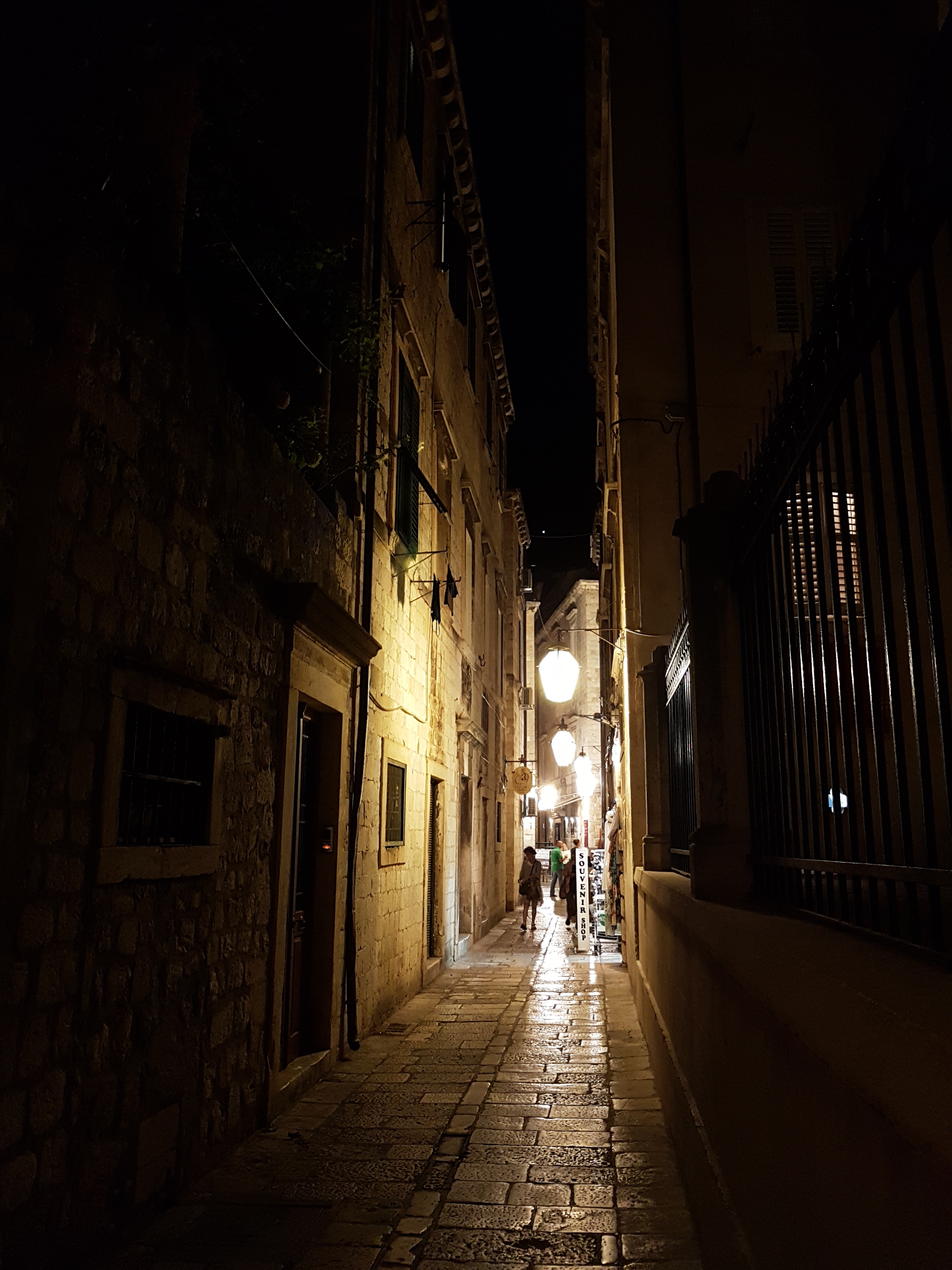 Dubrovnik streets at night | what to do in Dubrovnik