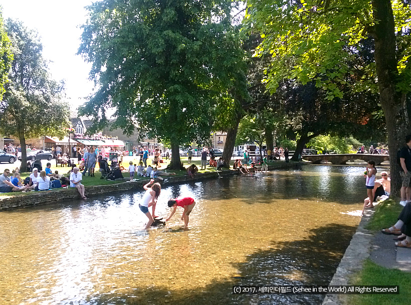 Bourton-on-the-Water, Cotswolds, England trip