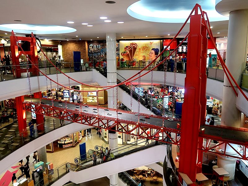 #4 Things to Do in Bangkok: Terminal 21 Shopping Mall - Sehee in the World (photo courtesy of Wpcpey)