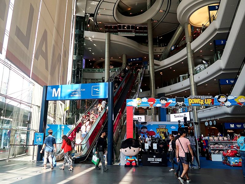 #4 Things to Do in Bangkok: Terminal 21 Shopping Mall - Sehee in the World (photo courtesy of Wpcpey)