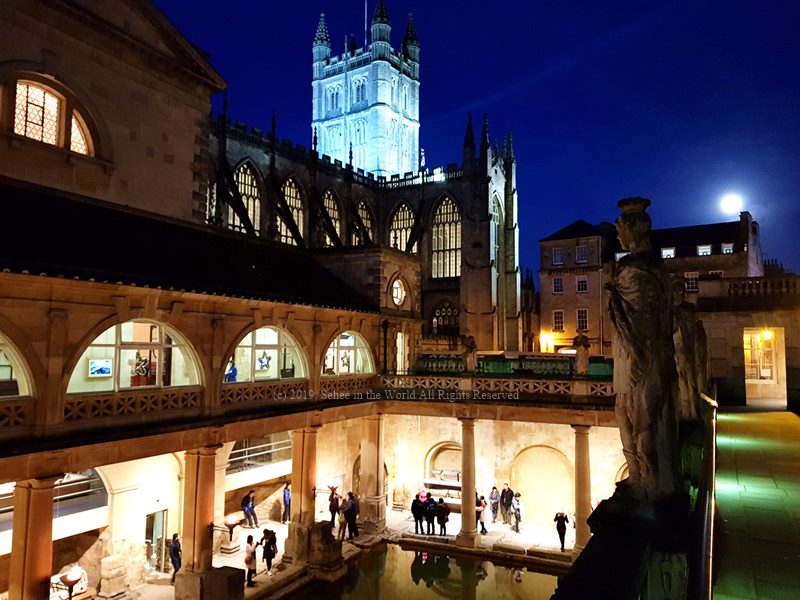 The Roman Baths at Night - Sehee in the World